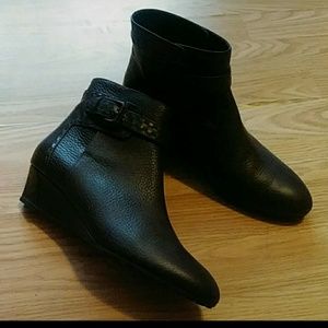 Women leather boots